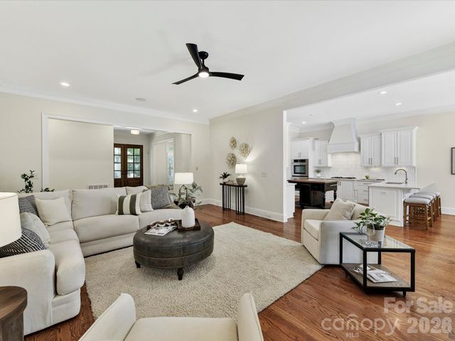 7805 Pemswood Street, Charlotte, NC 28277
