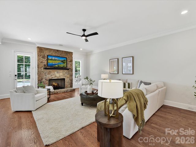 7805 Pemswood Street, Charlotte, NC 28277