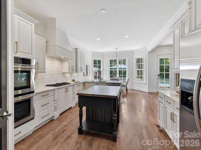 7805 Pemswood Street, Charlotte, NC 28277
