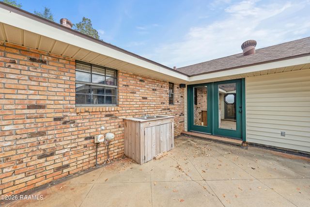 522 Claude Street, Breaux Bridge, LA 70517