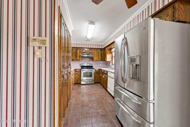 522 Claude Street, Breaux Bridge, LA 70517