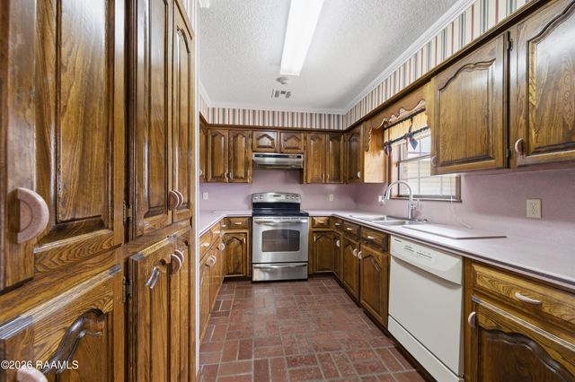 522 Claude Street, Breaux Bridge, LA 70517