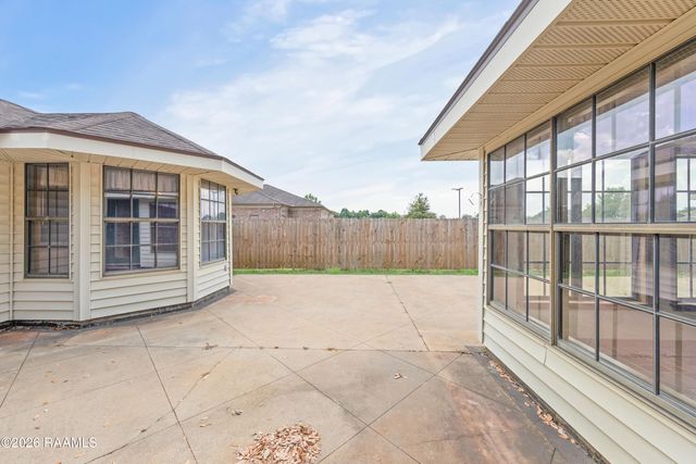 522 Claude Street, Breaux Bridge, LA 70517