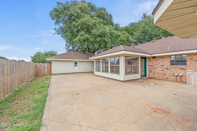 522 Claude Street, Breaux Bridge, LA 70517
