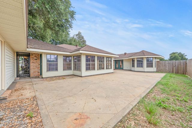 522 Claude Street, Breaux Bridge, LA 70517