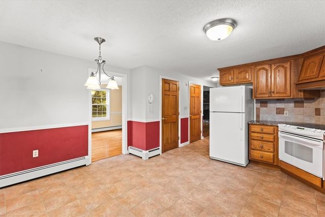 7 Gadsby Lane, Tiverton, RI 02878