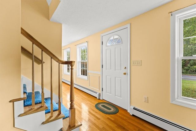 7 Gadsby Lane, Tiverton, RI 02878