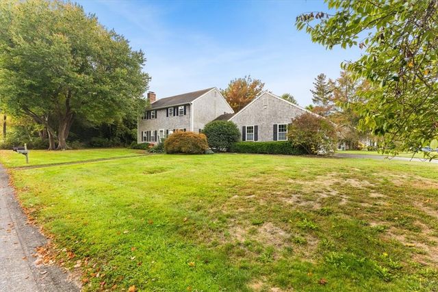 7 Gadsby Lane, Tiverton, RI 02878