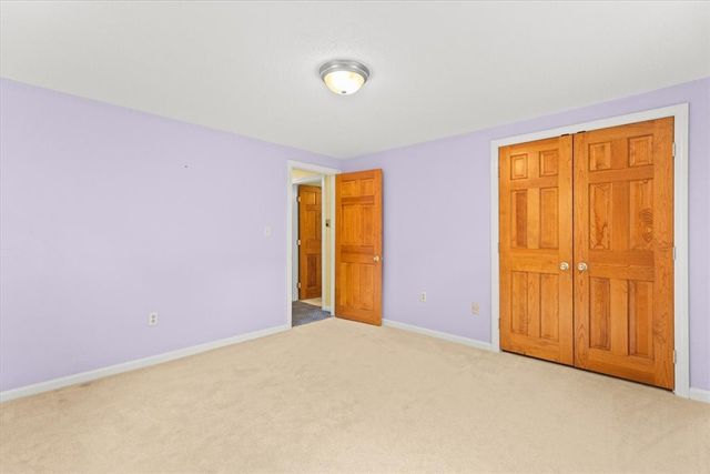 7 Gadsby Lane, Tiverton, RI 02878