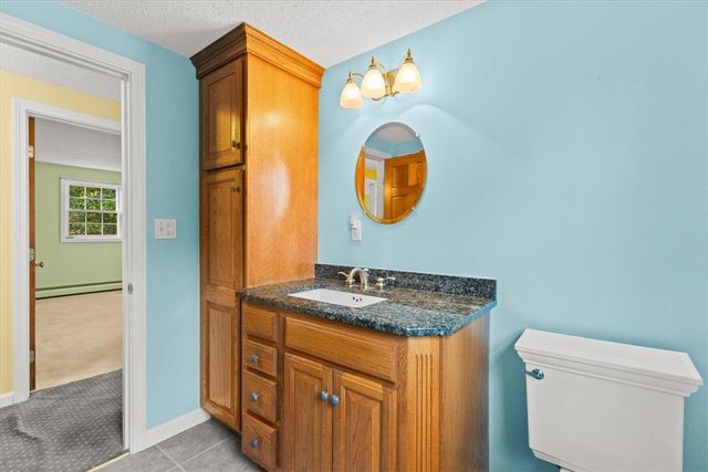 7 Gadsby Lane, Tiverton, RI 02878