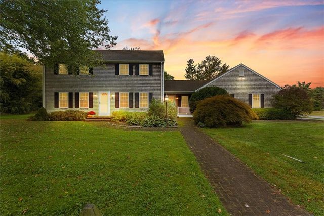 7 Gadsby Lane, Tiverton, RI 02878