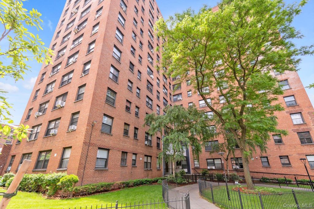 99-72 66 Road 5AA, Rego Park, NY 11374 — photo 2