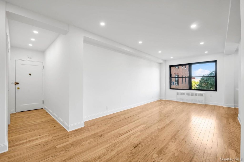 99-72 66 Road 5AA, Rego Park, NY 11374 — photo 3