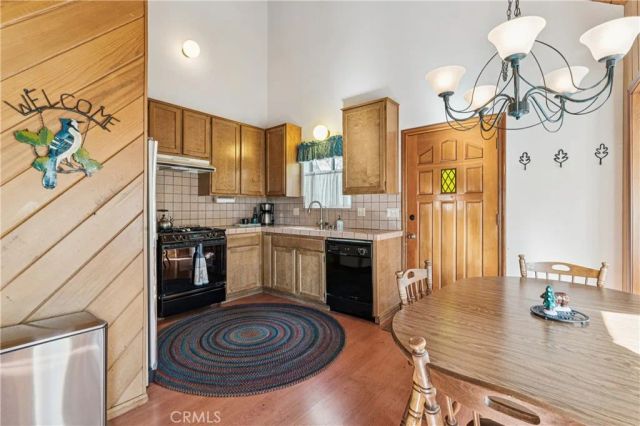 175 Massive, Lake Arrowhead, CA 92317