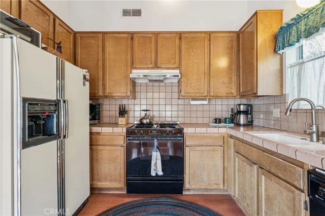 175 Massive, Lake Arrowhead, CA 92317