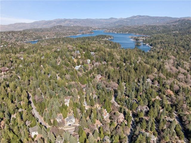 175 Massive, Lake Arrowhead, CA 92317