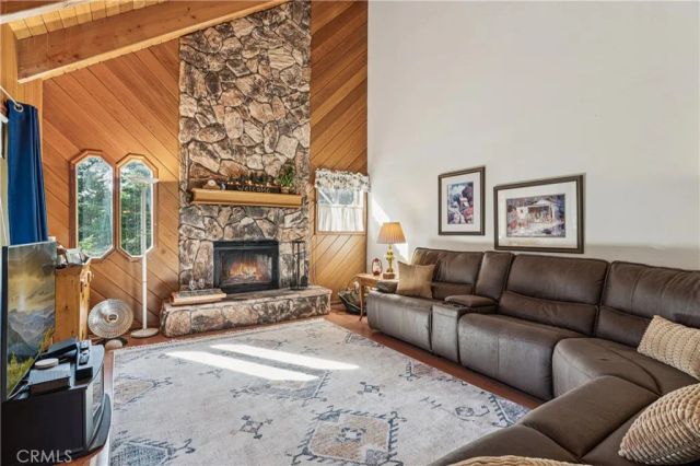 175 Massive, Lake Arrowhead, CA 92317