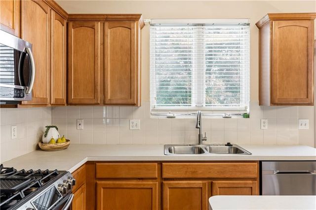 1864 W Concord Drive, Olathe, KS 66061