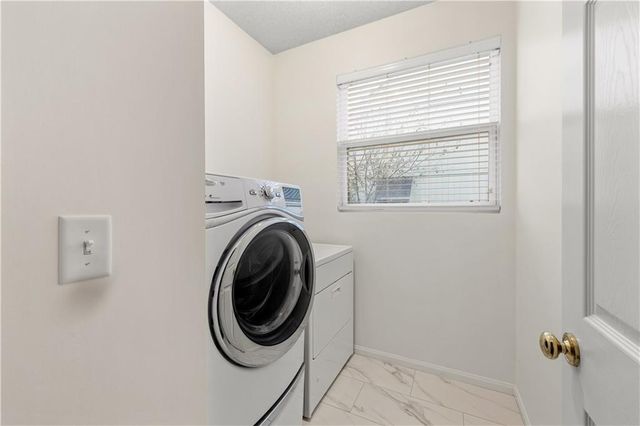 1864 W Concord Drive, Olathe, KS 66061