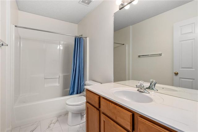 1864 W Concord Drive, Olathe, KS 66061