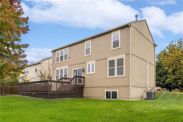 1864 W Concord Drive, Olathe, KS 66061