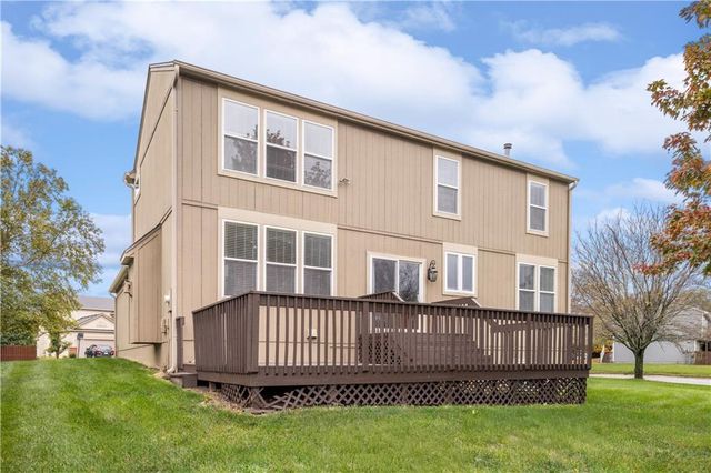 1864 W Concord Drive, Olathe, KS 66061