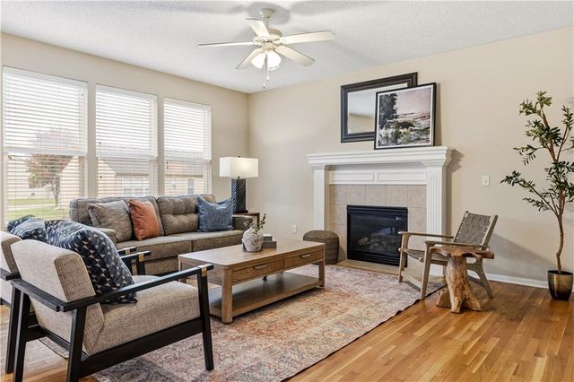 1864 W Concord Drive, Olathe, KS 66061