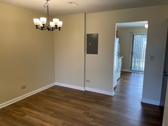 1495 Georgia Court 105, Naperville, IL 60540