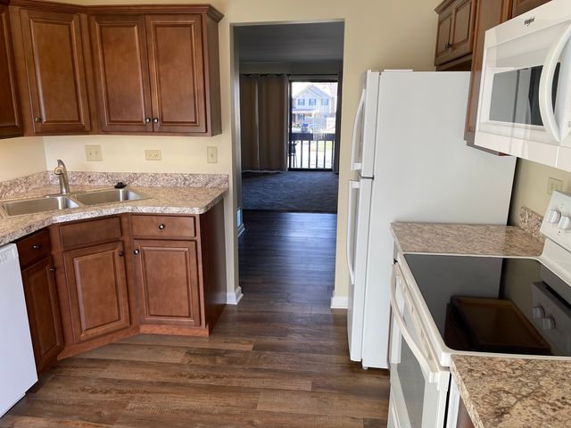 1495 Georgia Court 105, Naperville, IL 60540