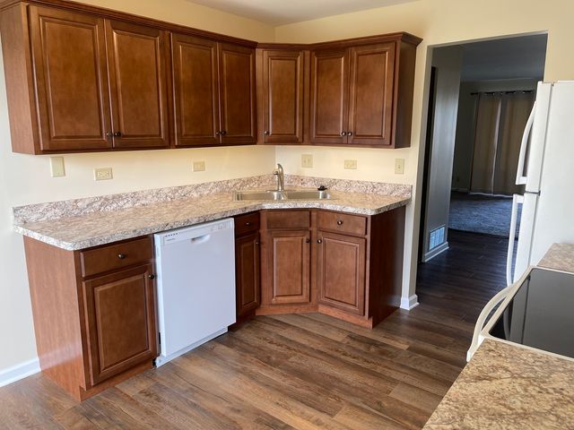 1495 Georgia Court 105, Naperville, IL 60540