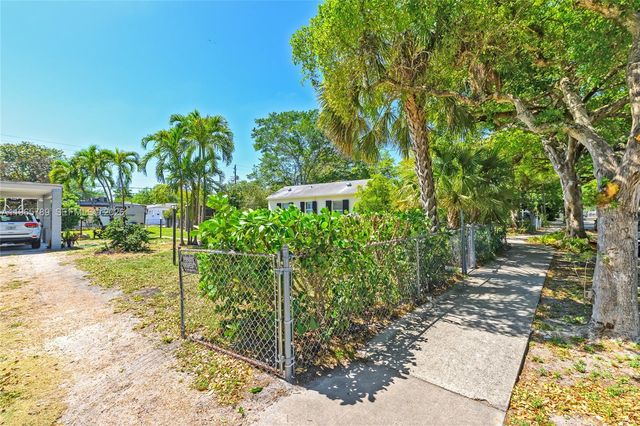 1946 Madison Street, Hollywood, FL 33020