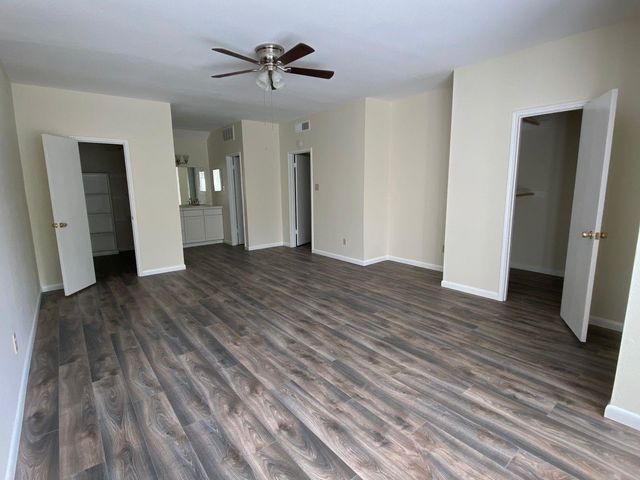 2100 Tanglewilde Street 723, Houston, TX 77063