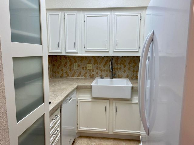 2100 Tanglewilde Street 723, Houston, TX 77063