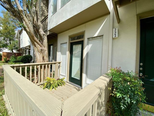 2100 Tanglewilde Street 723, Houston, TX 77063