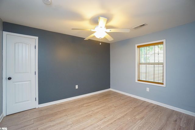 14 Duncan Road, Greenville, SC 29617