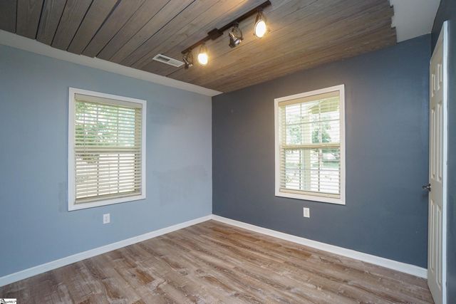 14 Duncan Road, Greenville, SC 29617