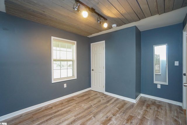 14 Duncan Road, Greenville, SC 29617