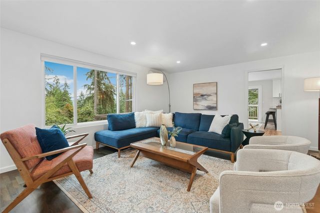 1115 Wildwood Boulevard SW, Issaquah, WA 98027