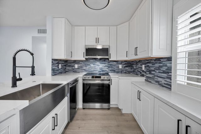 29 Burgundy Drive A, Delray Beach, FL 33484