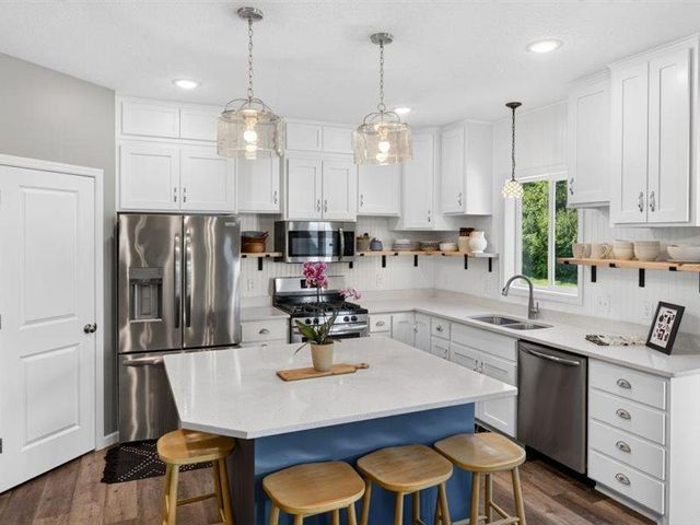 2416 Greenbriar Lane, Buffalo, MN 55313