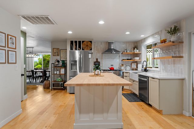 1350 Forestview Drive, Grants Pass, OR 97527