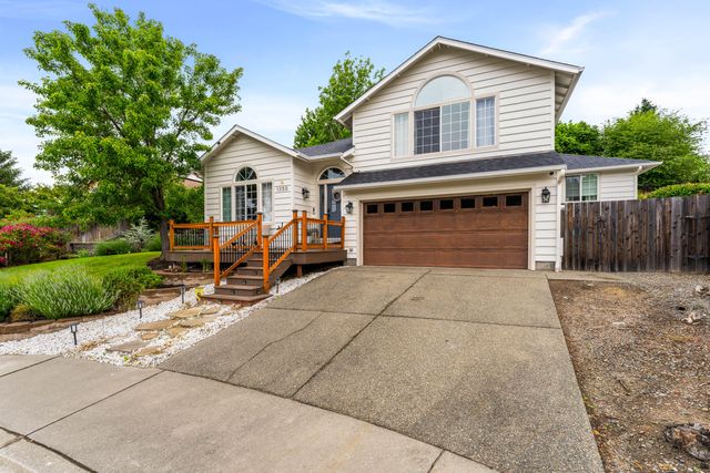 1350 Forestview Drive, Grants Pass, OR 97527