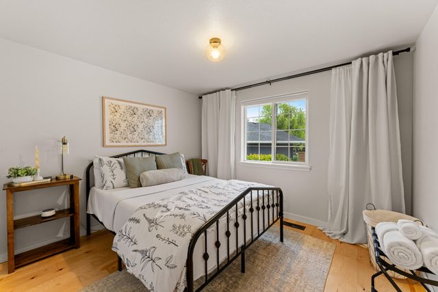 1350 Forestview Drive, Grants Pass, OR 97527