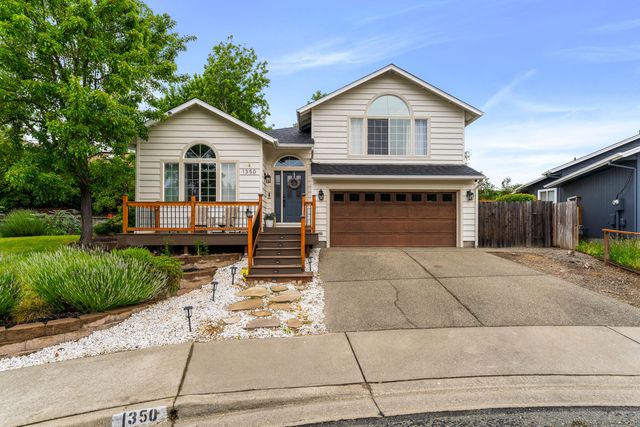 1350 Forestview Drive, Grants Pass, OR 97527