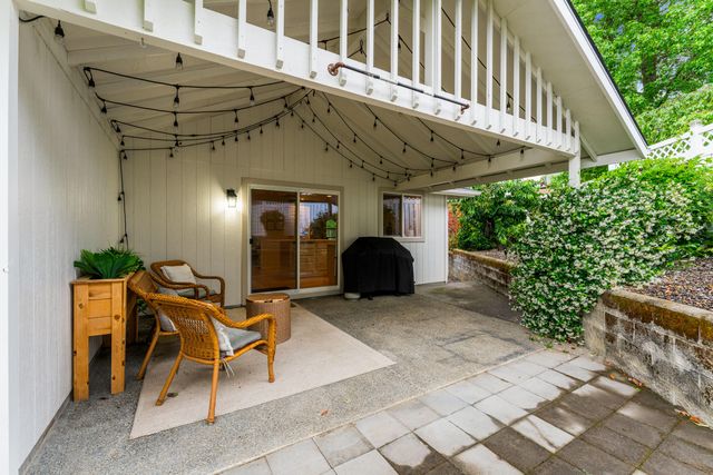 1350 Forestview Drive, Grants Pass, OR 97527