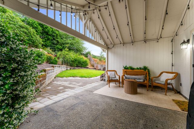 1350 Forestview Drive, Grants Pass, OR 97527