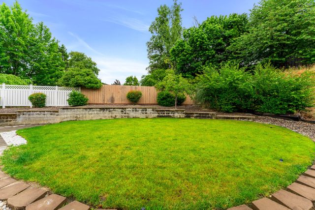 1350 Forestview Drive, Grants Pass, OR 97527