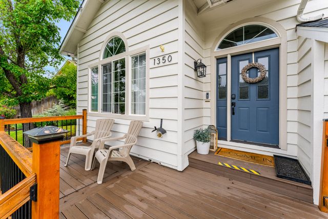 1350 Forestview Drive, Grants Pass, OR 97527