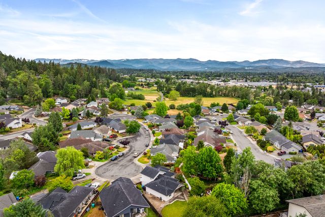 1350 Forestview Drive, Grants Pass, OR 97527