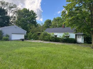 2609 Bertha Avenue, Flint Charter Township, MI 48504